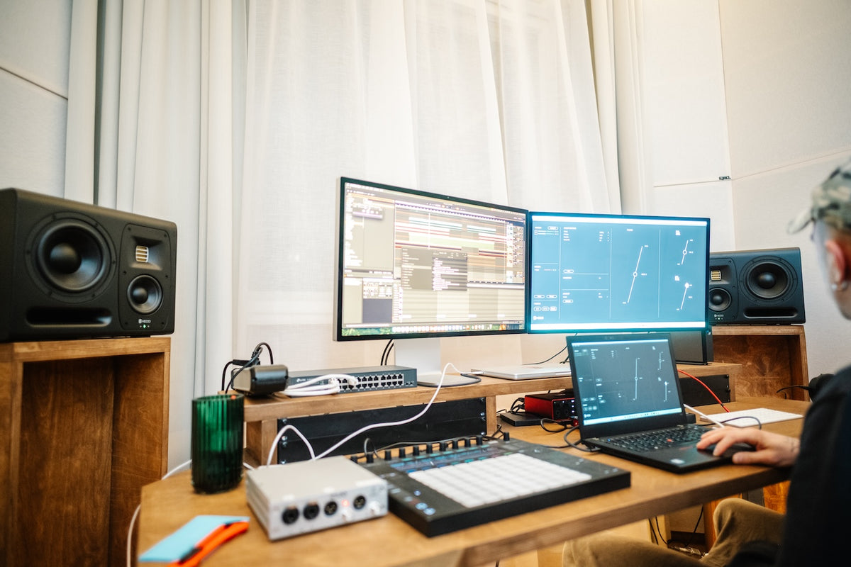 HEDD Audio CTRL interface in studio setting